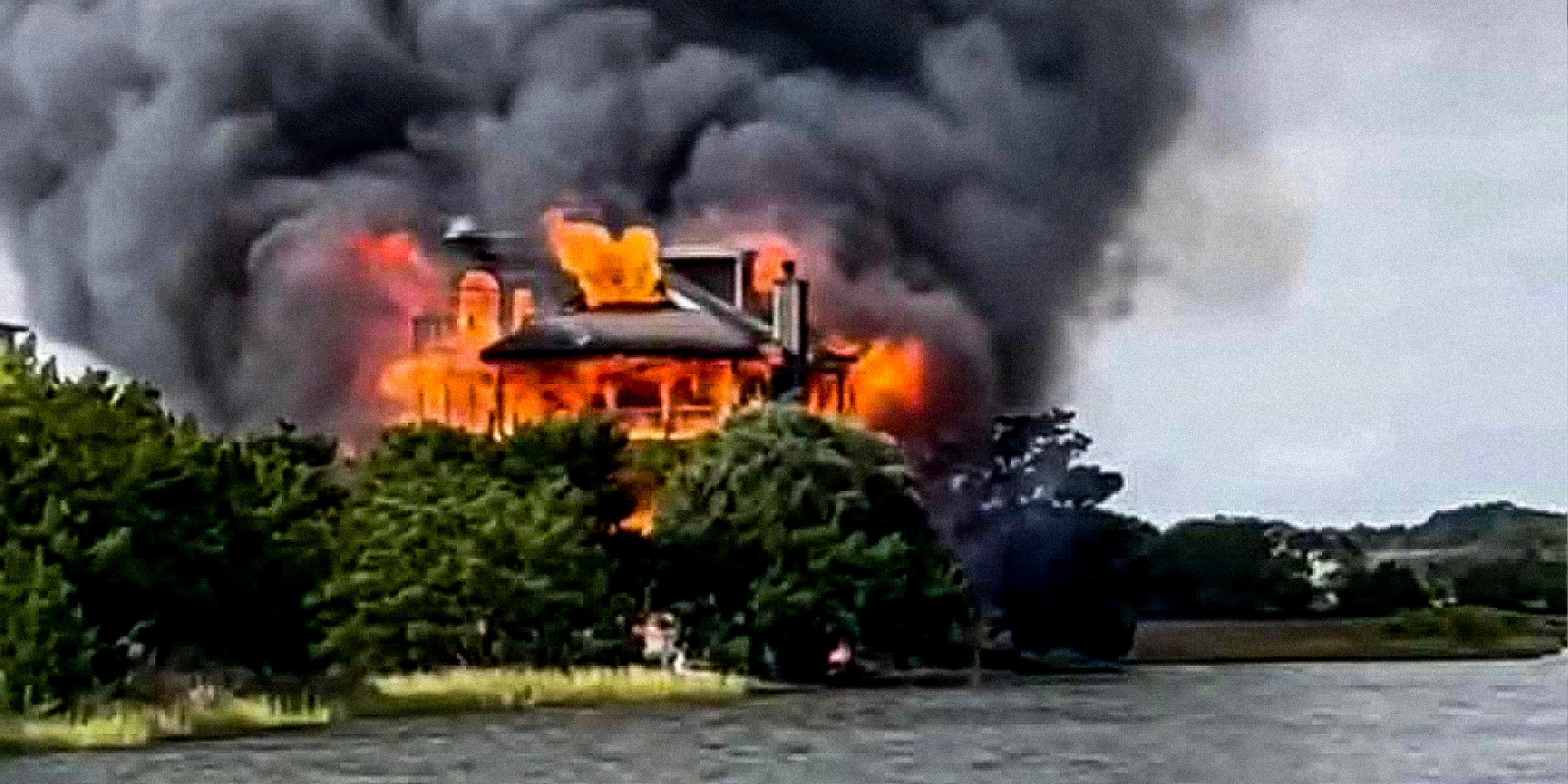 Judge Diane Goodstein's home on fire. | Source: Facebook/stpaulsfire