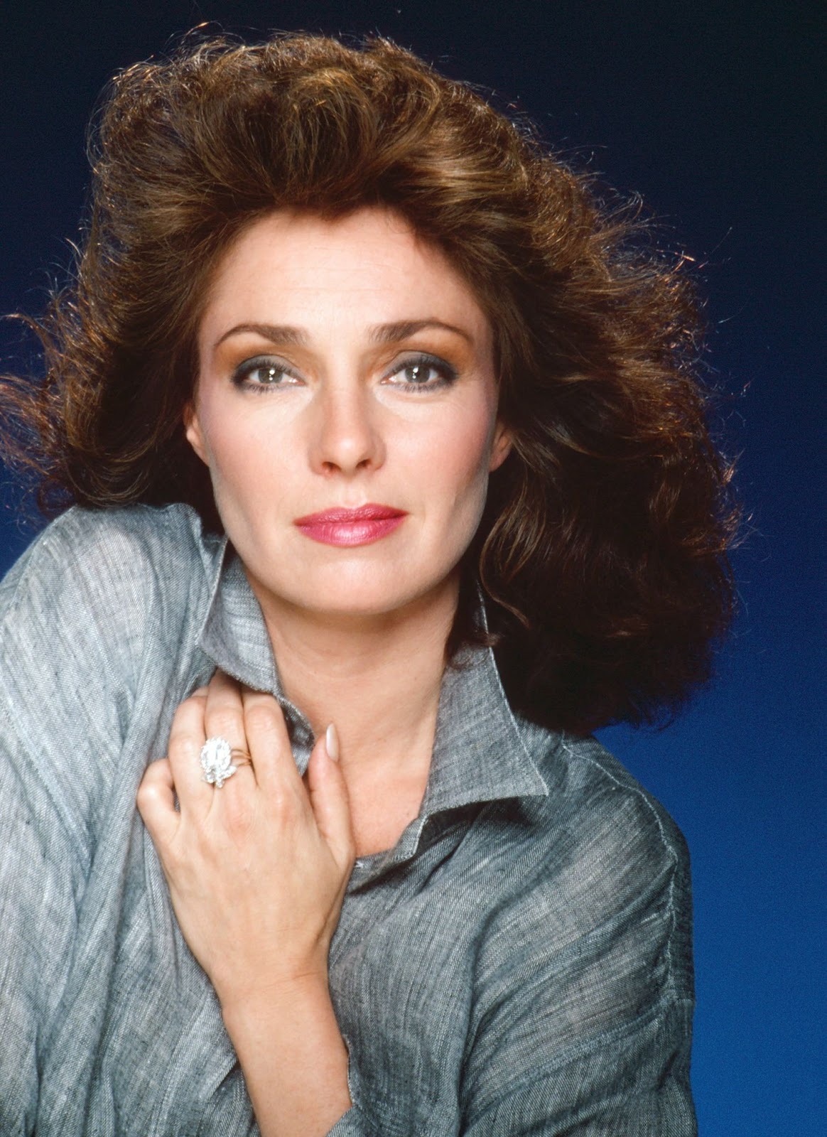 Jennifer O'Neill posing for a portrait in 1983 in Los Angeles, California. | Source: Getty Images