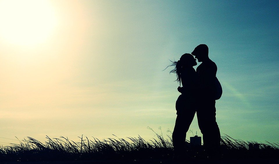 Un couple heureux. l Source: Pixabay Un couple heureux. l Source: Pixabay