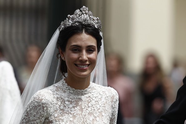 Alessandra de Osma lächelt nach der Hochzeit von Prinz Christian von Hannover und Alessandra de Osma in der Basilika San Pedro am 16. März 2018 in Lima | Quelle: Getty Images