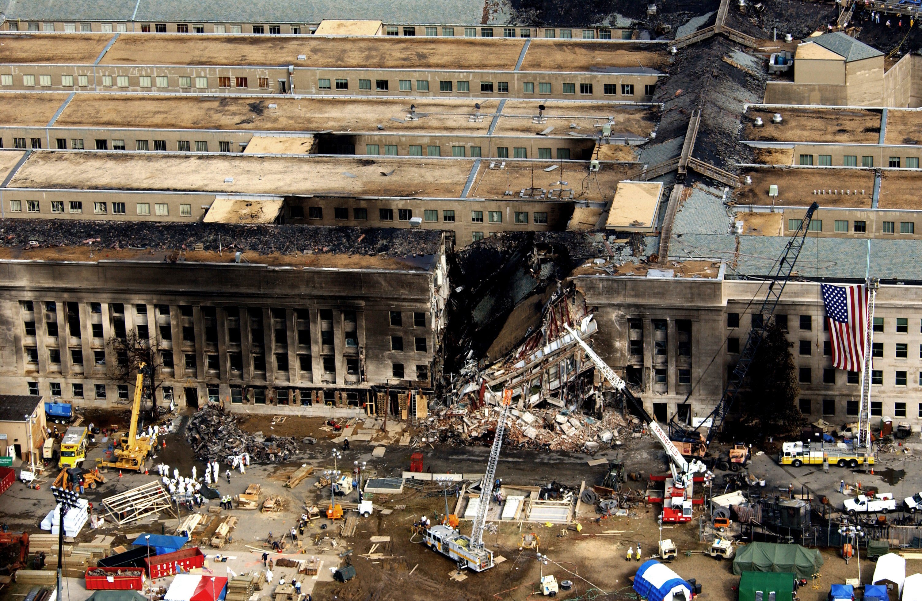 Aerial view of the Pentagon Building located in Arlington, Virginia during the 9/11 terrorists attacks.| Photo: WikiMedia