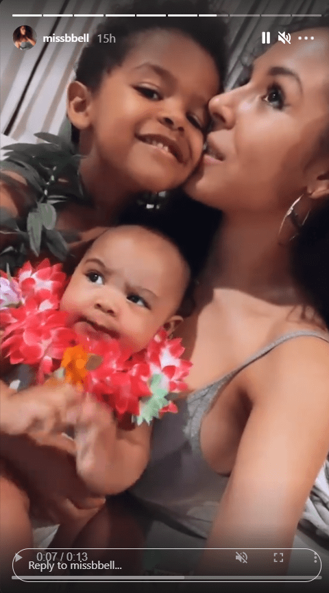 Nick Cannon's kids posing with mom Brittany Bell in new photos | Photo: Instagram/missbbell