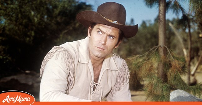 Actor Clint Walker on the set of a movie "Yellowstone Kelly" | Photo: Getty Images