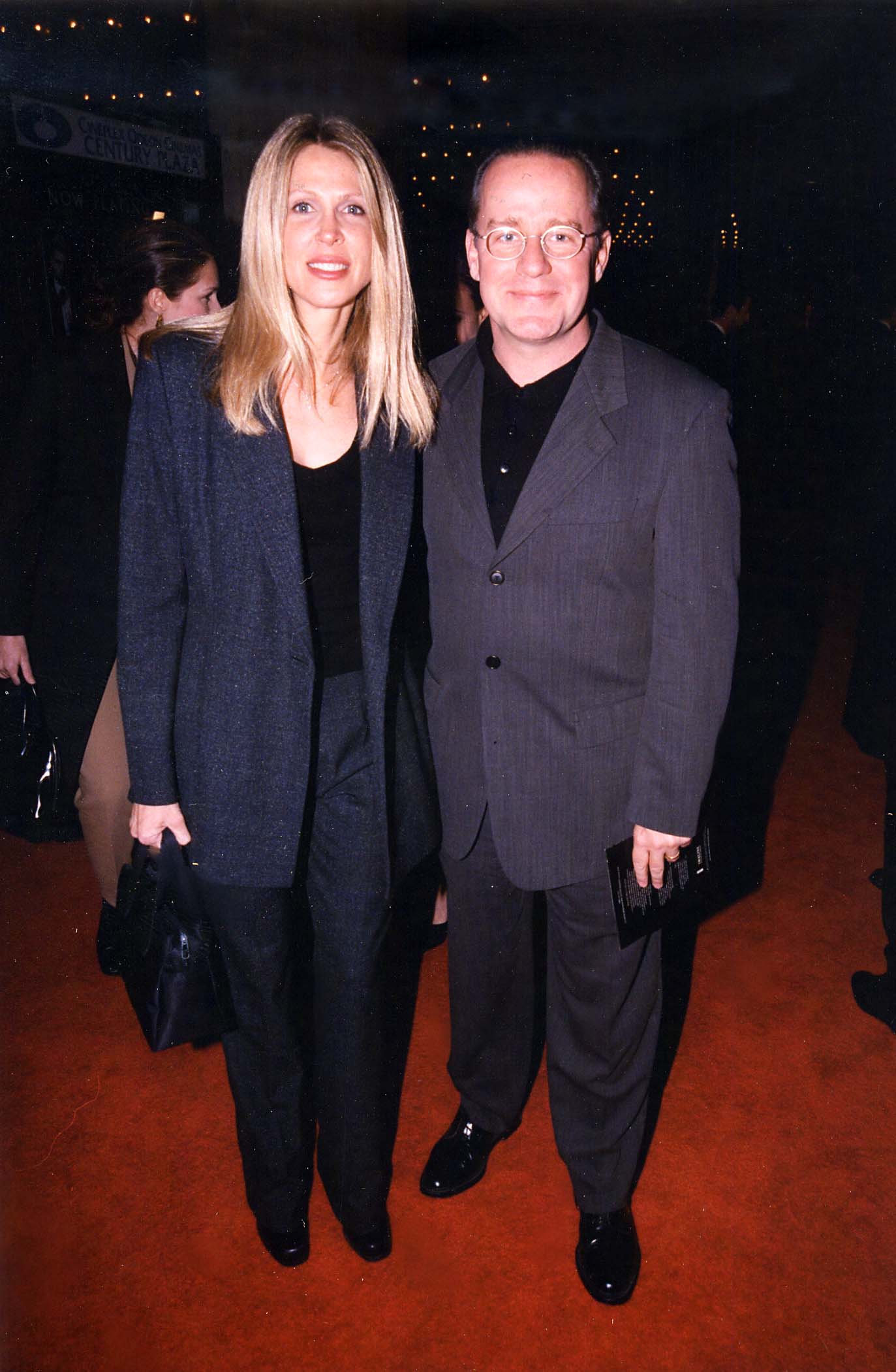 Phil and Brynn Hartman at the premiere of "From the Earth to the Moon" in 1998 in Los Angeles | Source: Getty Images