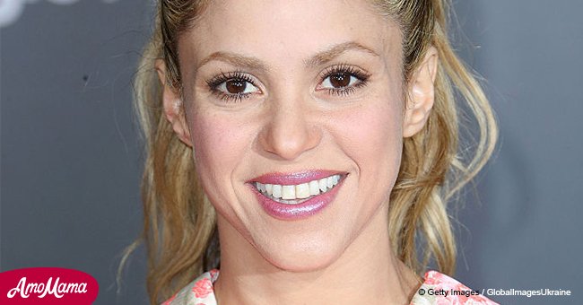 Shakira shows off incredible flexibility while doing the splits in new photos
