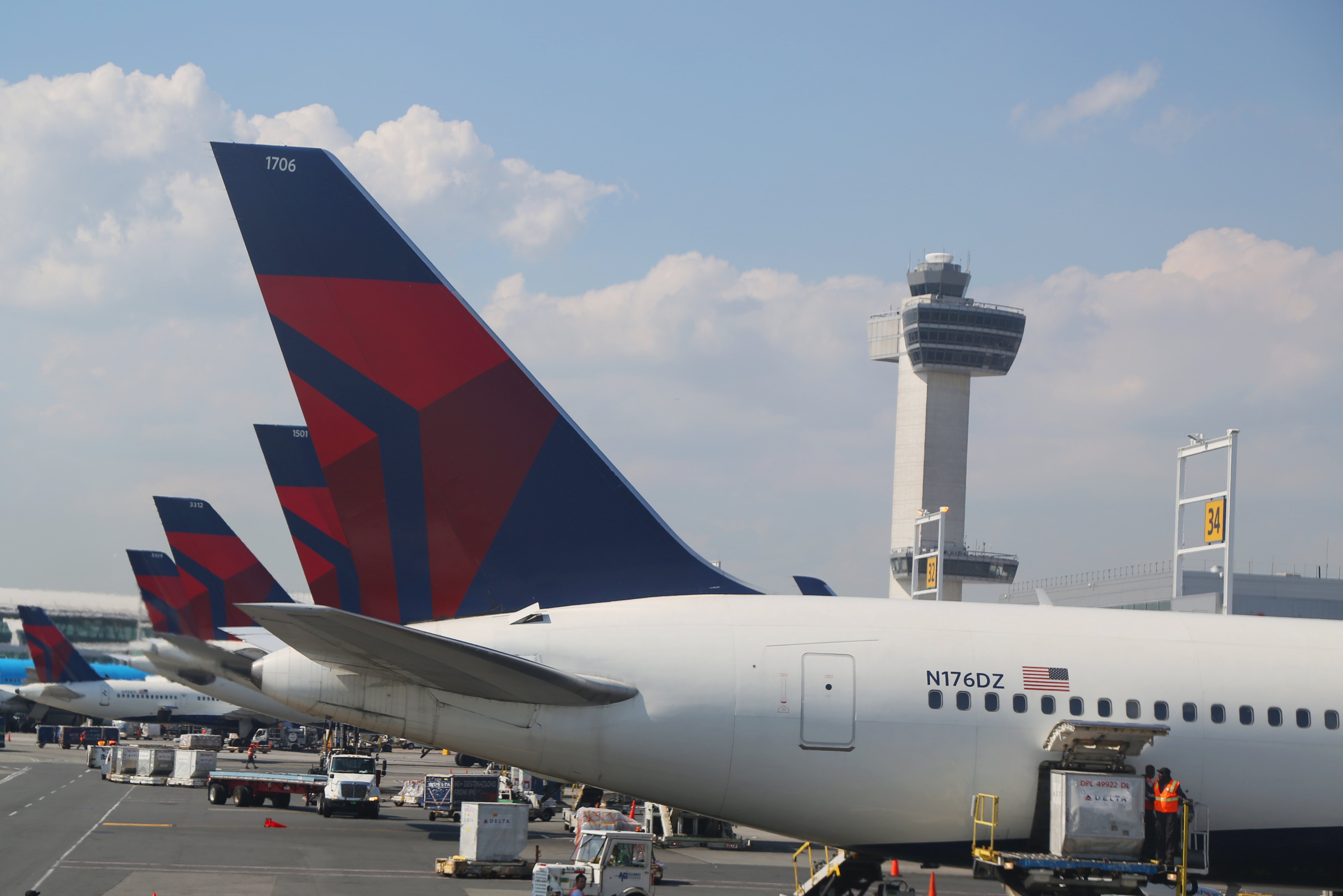 Planes at JFK International Airport in New York. | Photo: Shutterstock
