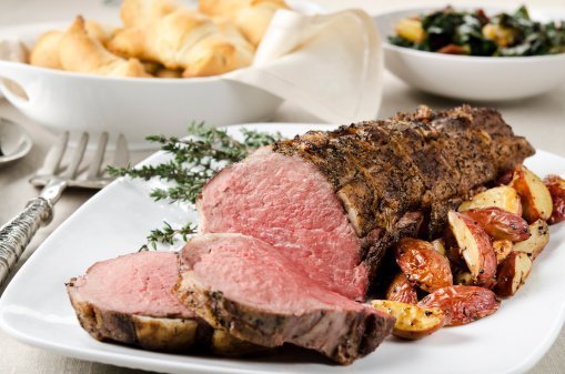 Perfect roast beef for dinner | Photo: Getty Images 