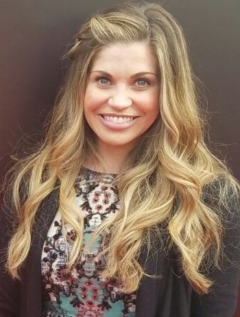 Danielle Fishel at the 2016 Emmys at the Microsoft Theater in Los Angeles | Source: Wikimedia