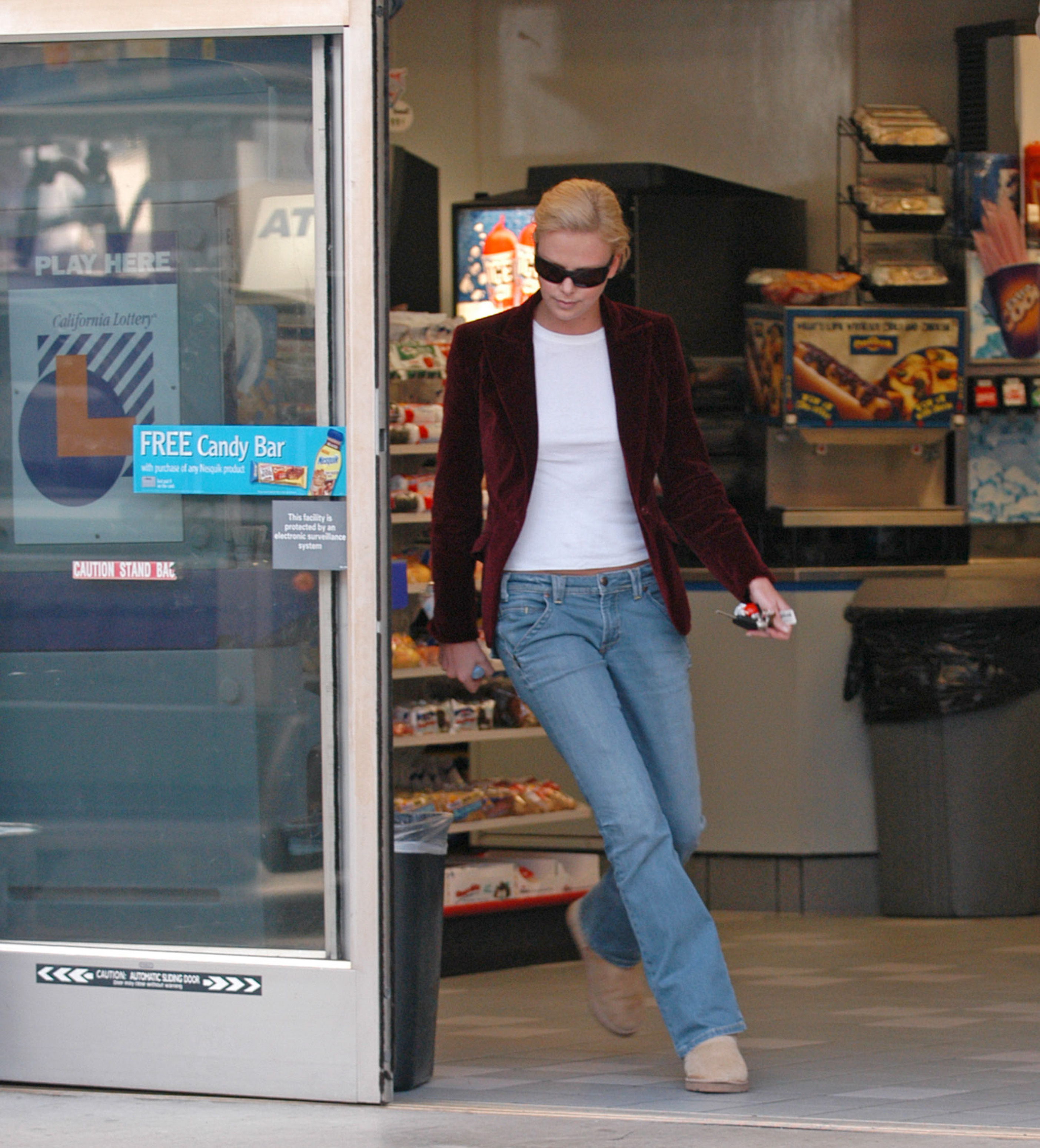 Charlize Theron is seen in Los Angeles, California on March 25, 2004. | Source: Getty Images