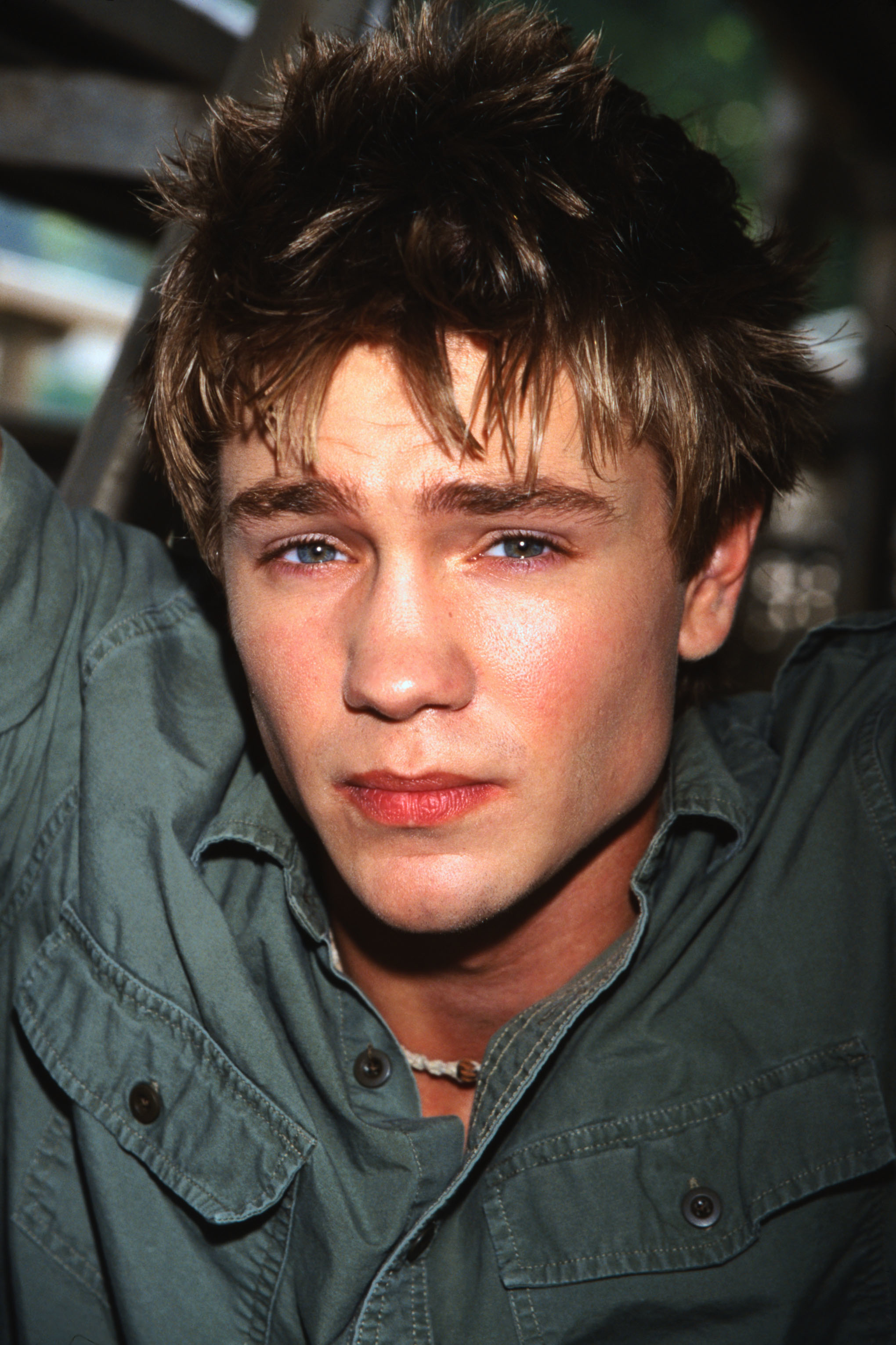 Chad Michael Murray posing for a photo on June 13, 2001 | Source: Getty Images