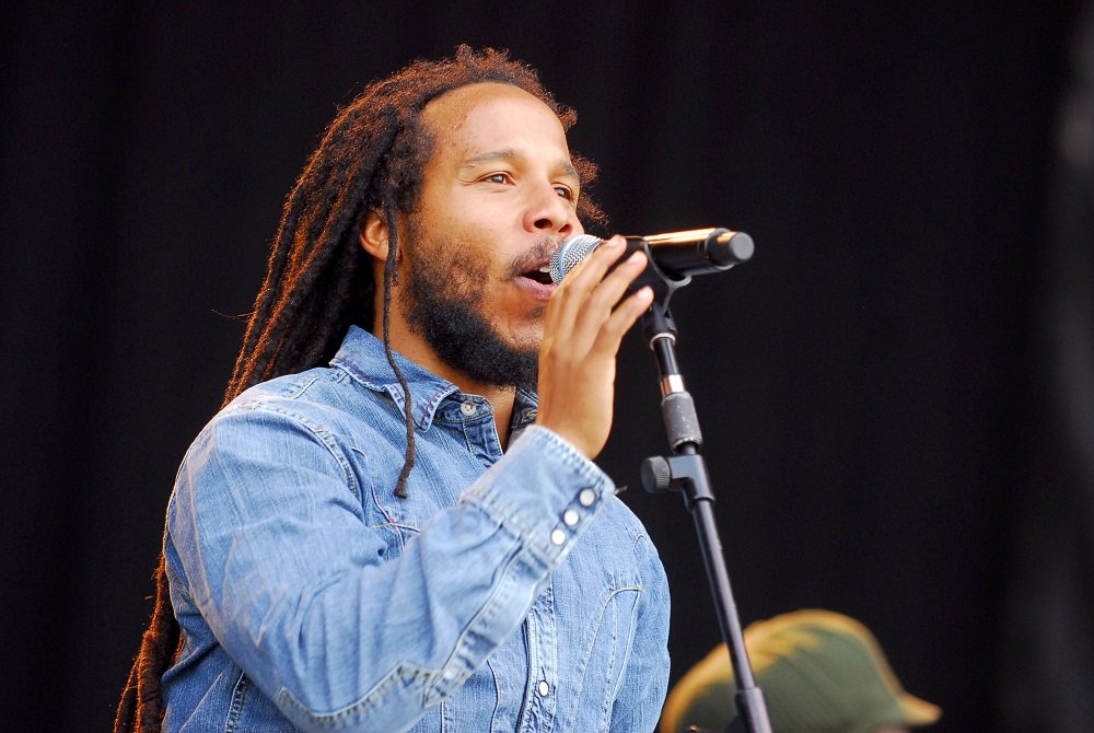 Ziggy Marley during Bonnaroo 2007 at What Stage in Manchester, Tennessee in July 2007. I image: Getty Images. 