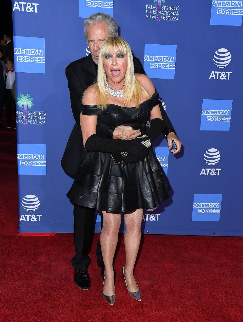 Suzanne Somers, Alan Hamel arrives at the 30th Annual Palm Springs International Film Festival Film Awards Gala at Palm Springs Convention Center on January 3, 2019 | Photo: Getty Images
