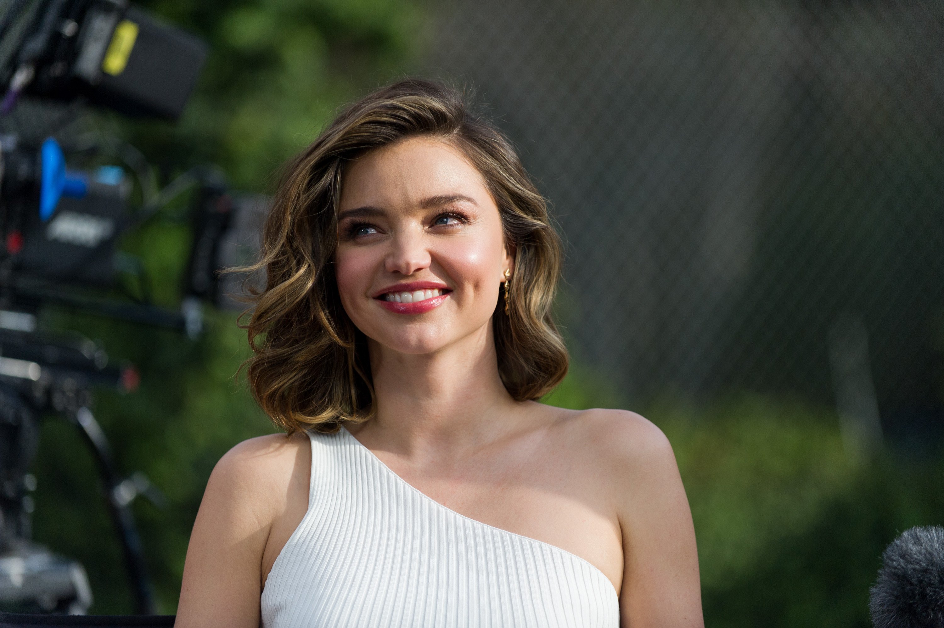 Miranda Kerr attends 'Buick Super Bowl ad' shooting on January 13, 2017, in Los Angeles, California. | Source: Getty Images.