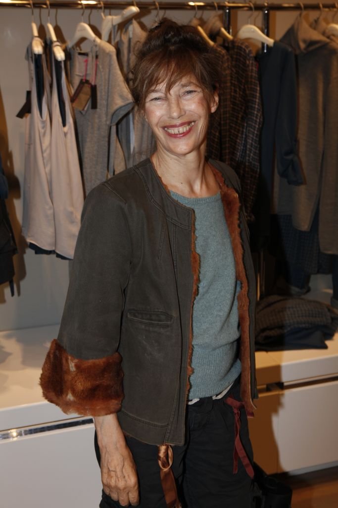 Jane Birkin dans une boutique de vêtement. | Source : Getty Images