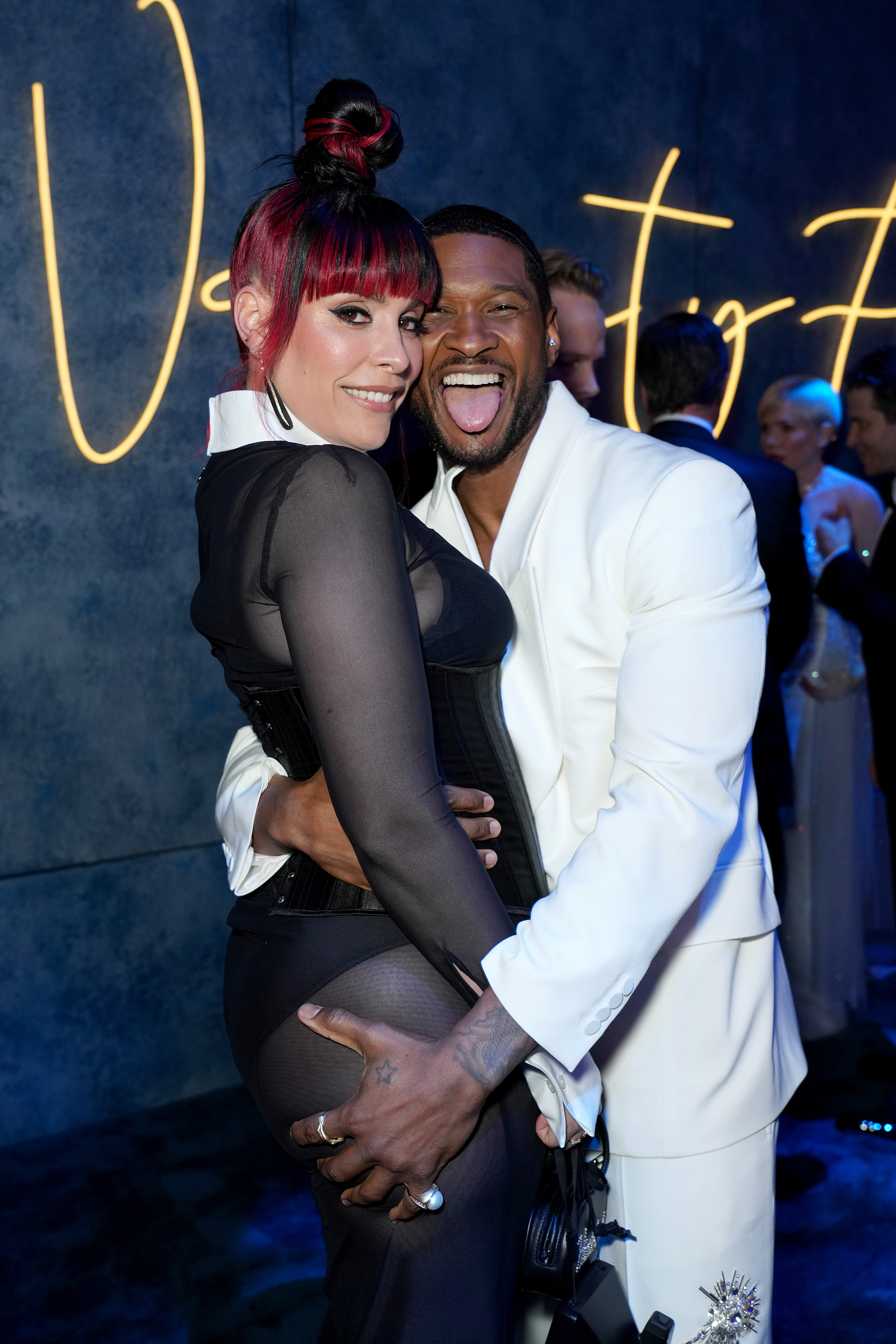 Jennifer Goicoechea and Usher attend the 2023 Vanity Fair Oscar Party on March 12, 2023 in Beverly Hills, California | Source: Getty Images