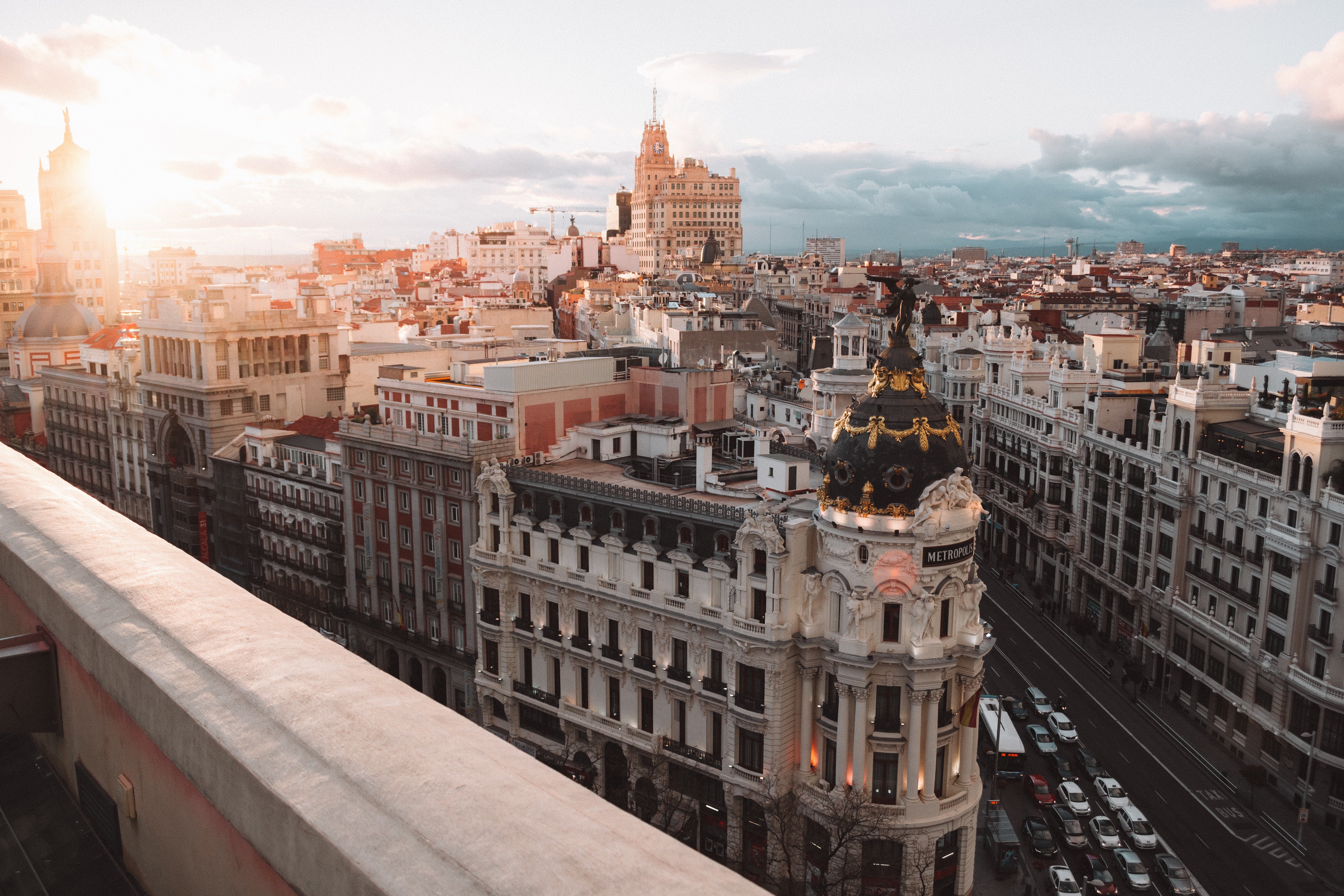 The group of friends toured Spain before heading back home. | Photo: Pexels
