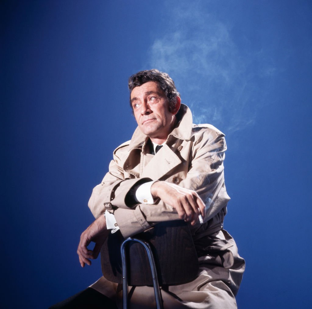 Jean-Claude Pascal sur une chaise. | Photo : Getty Images