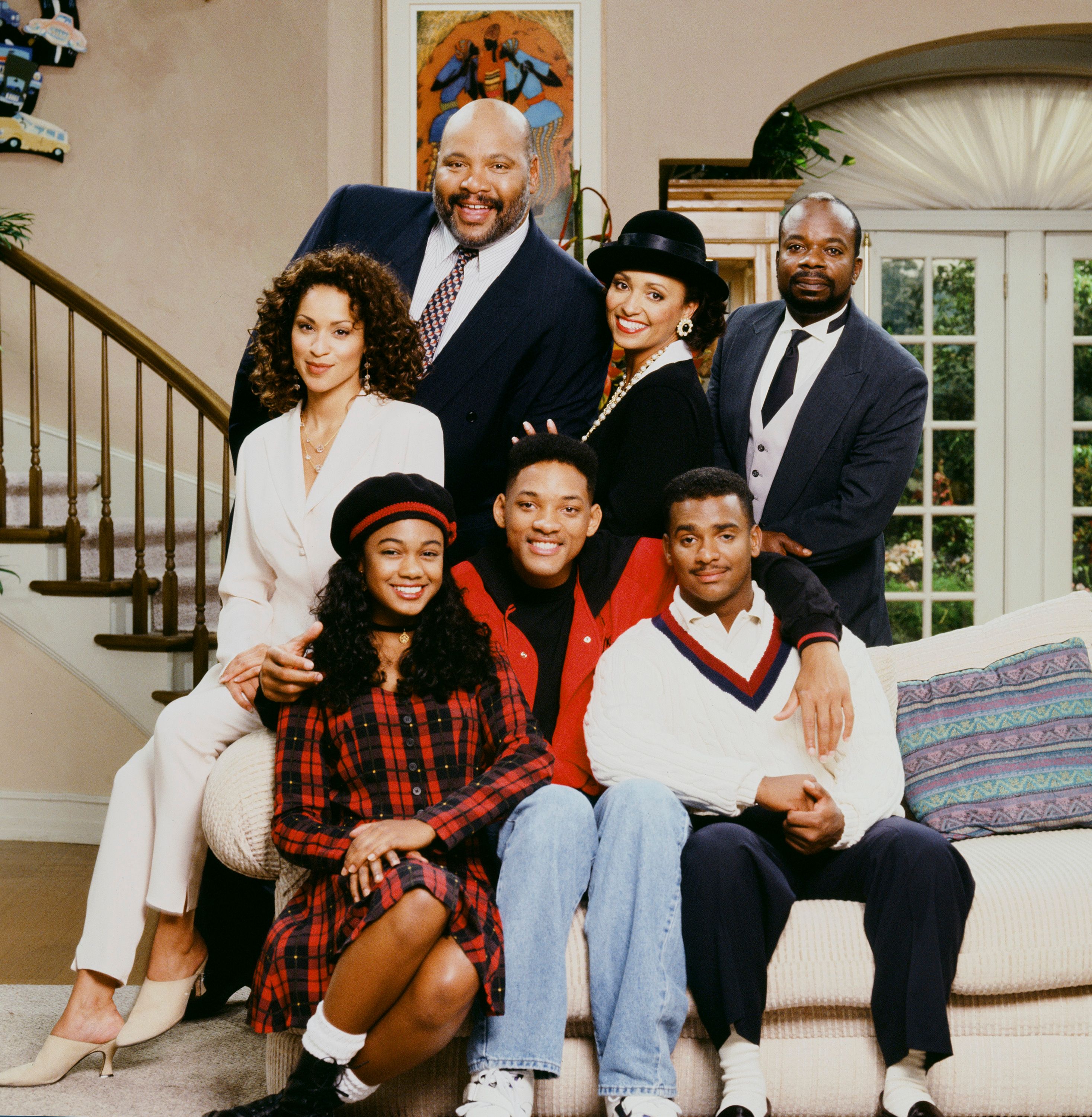 Karyn Parsons as Hilary Banks, James Avery as Philip Banks, Daphne Reid as Vivian Banks, Joseph Marcell as Geoffrey; Front: Tatyana Ali as Ashley Banks, Will Smith as William 'Will' Smith, Alfonso Ribeiro as Carlton Banks on "The Fresh Prince of Bel Air" Season 4. | Source: Getty Images