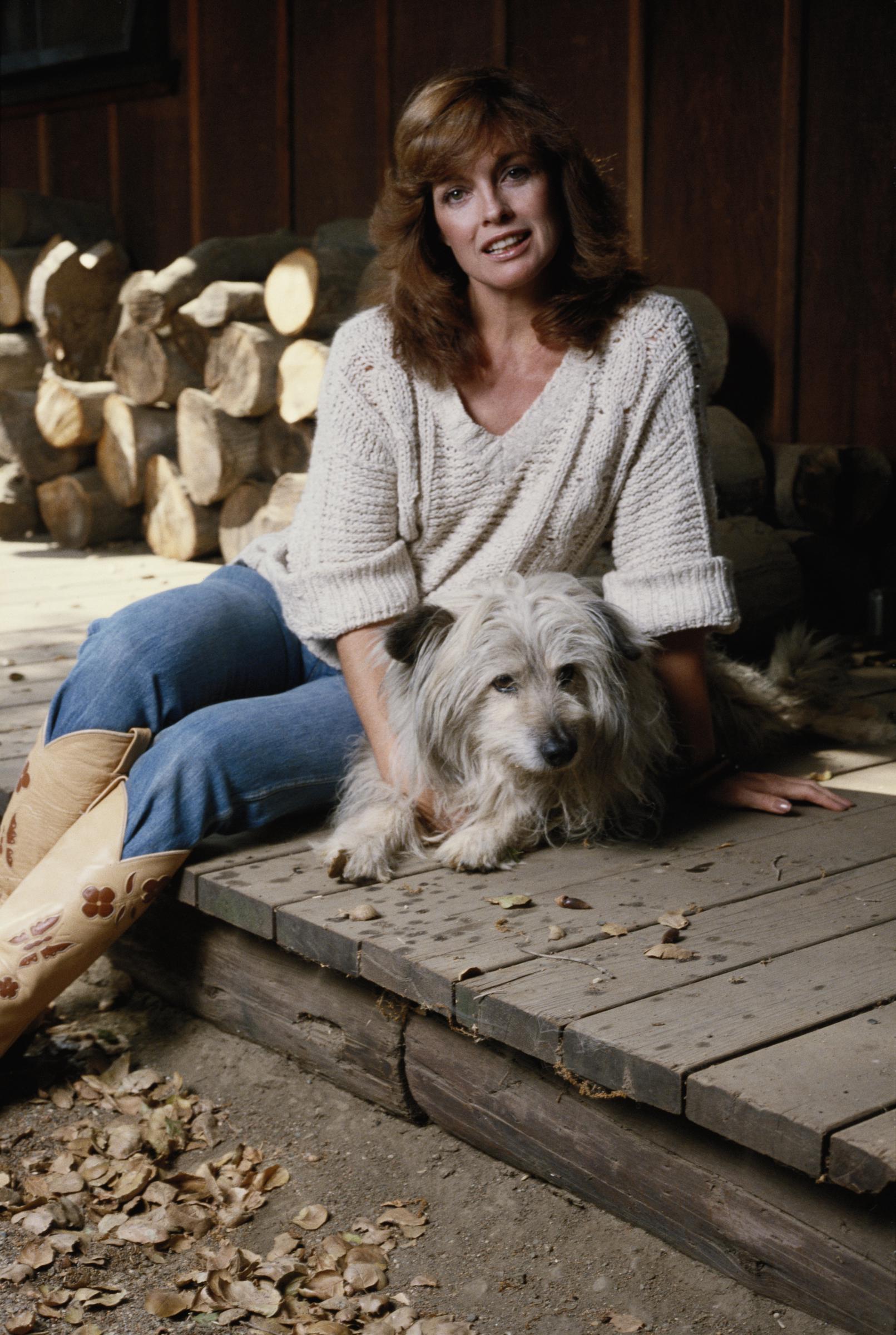 The actress on the set of "Dallas" on January 1, 1980 | Source: Getty Images