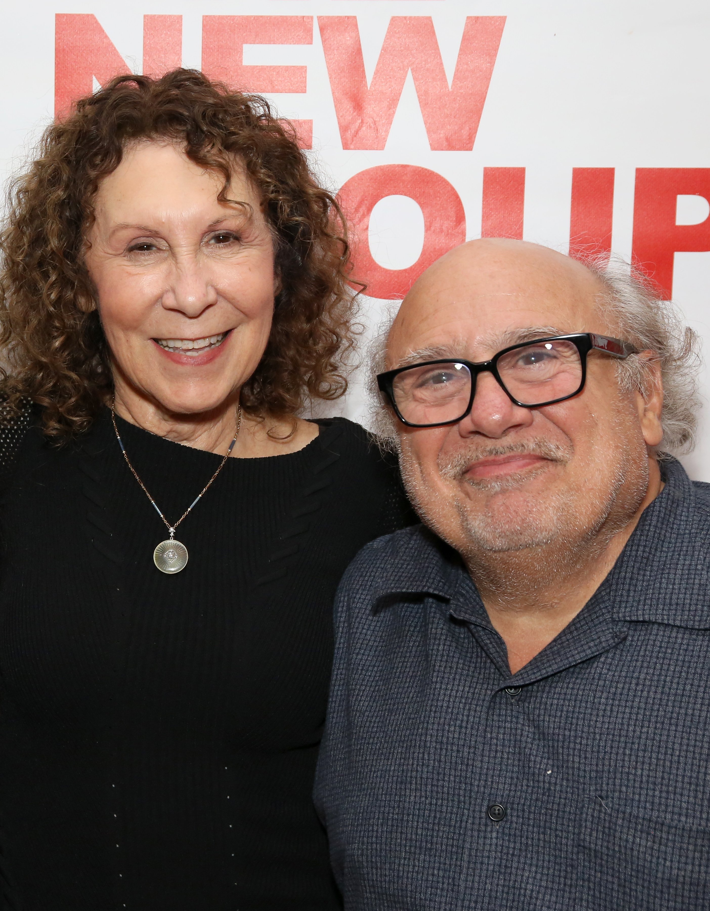 Rhea Perlman and Danny Devito on March 8, 2018 at the Green Fig Urban Eatery, in New York City | Source: Getty Images