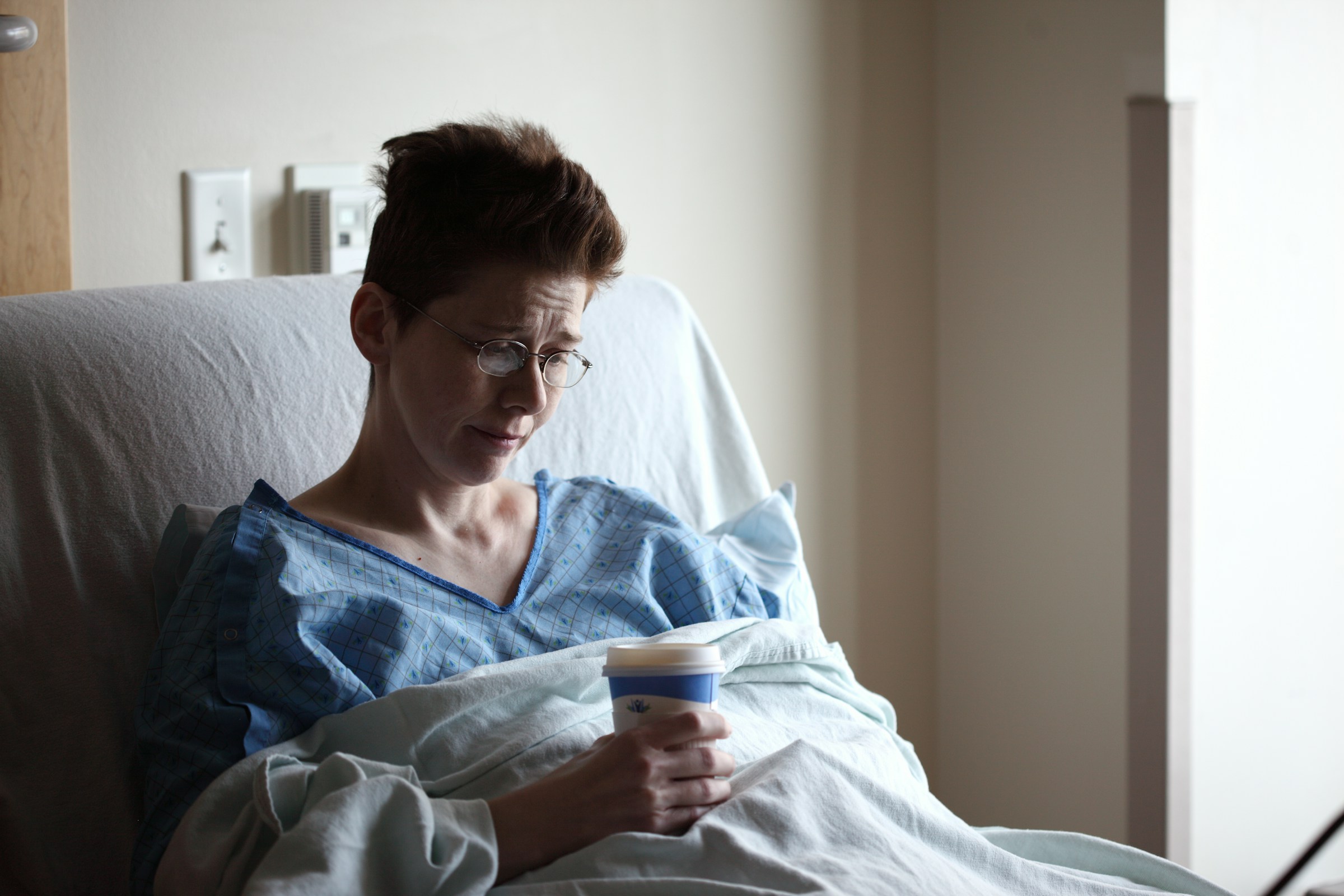 A woman in a hospital bed | Source: Unsplash
