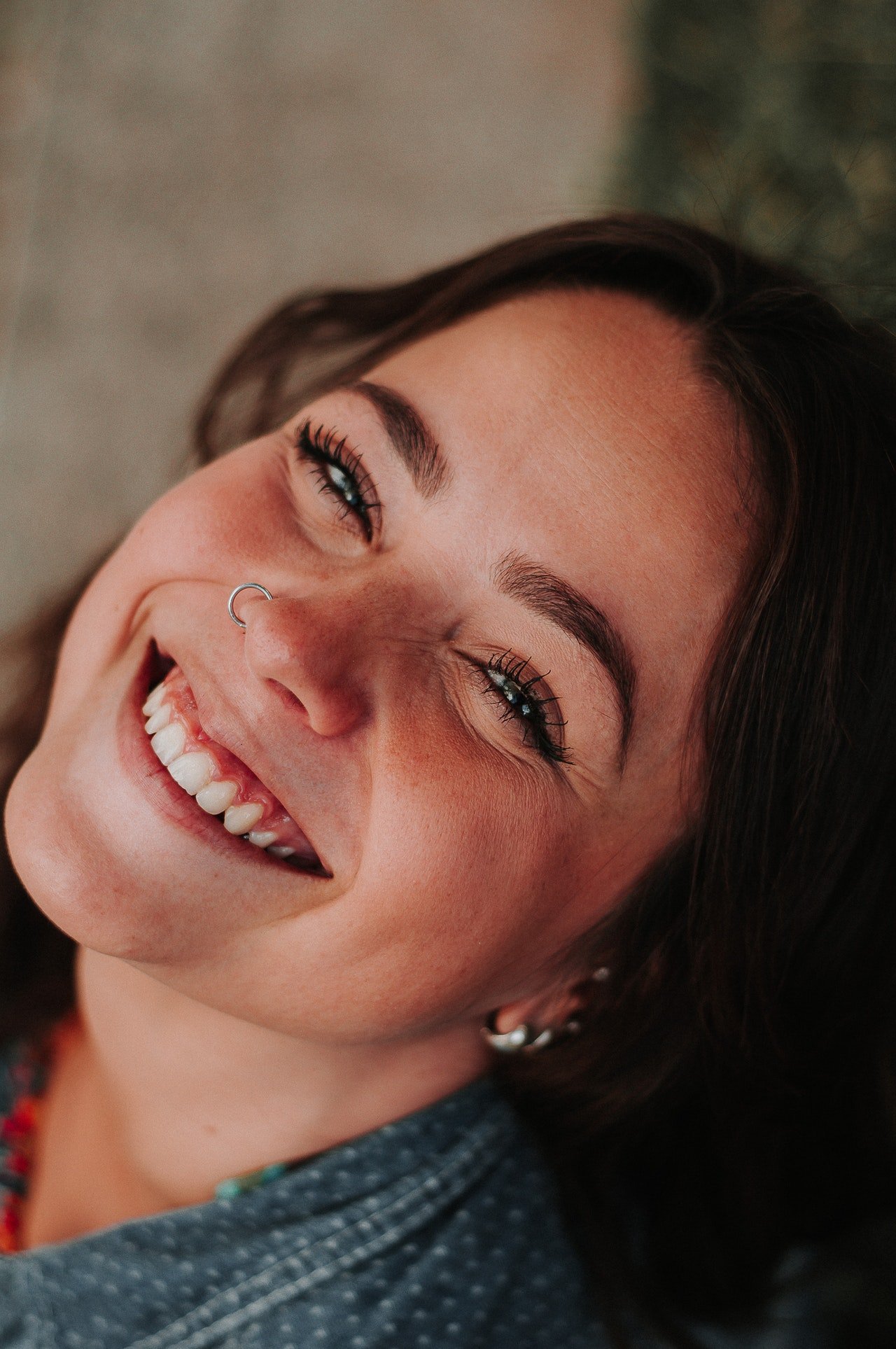 Photo of a woman with a nose piercing | Photo: Pexels