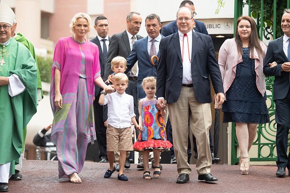 Le Prince Albert II de Monaco, la Princesse Charlène de Monaco, le Prince Jacques et la Princesse Gabriella assistent au traditionnel pique-nique de Monaco le 06 septembre 2019 à Monaco. | Photo : Getty Images Le Prince Albert II de Monaco, la Princesse Charlène de Monaco, le Prince Jacques et la Princesse Gabriella assistent au traditionnel pique-nique de Monaco le 06 septembre 2019 à Monaco. | Photo : Getty Images