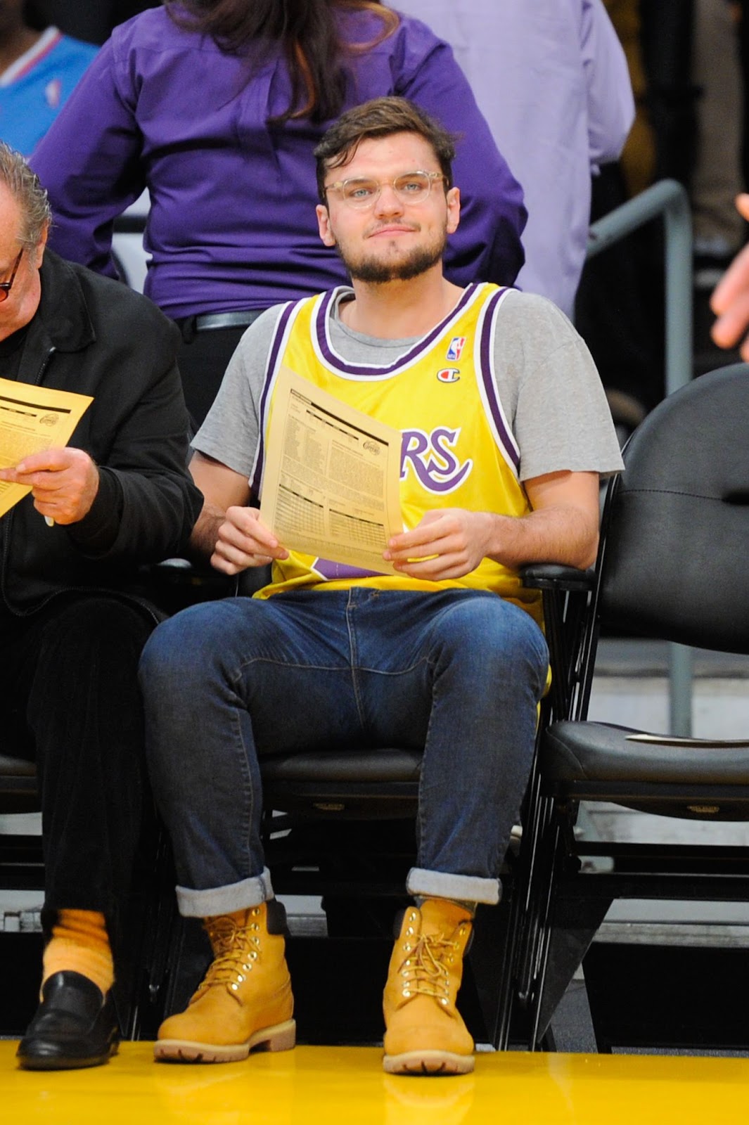 Ray Nicholson at a basketball game at Staples Center on March 6, 2014, in Los Angeles, California. | Source: Getty Images