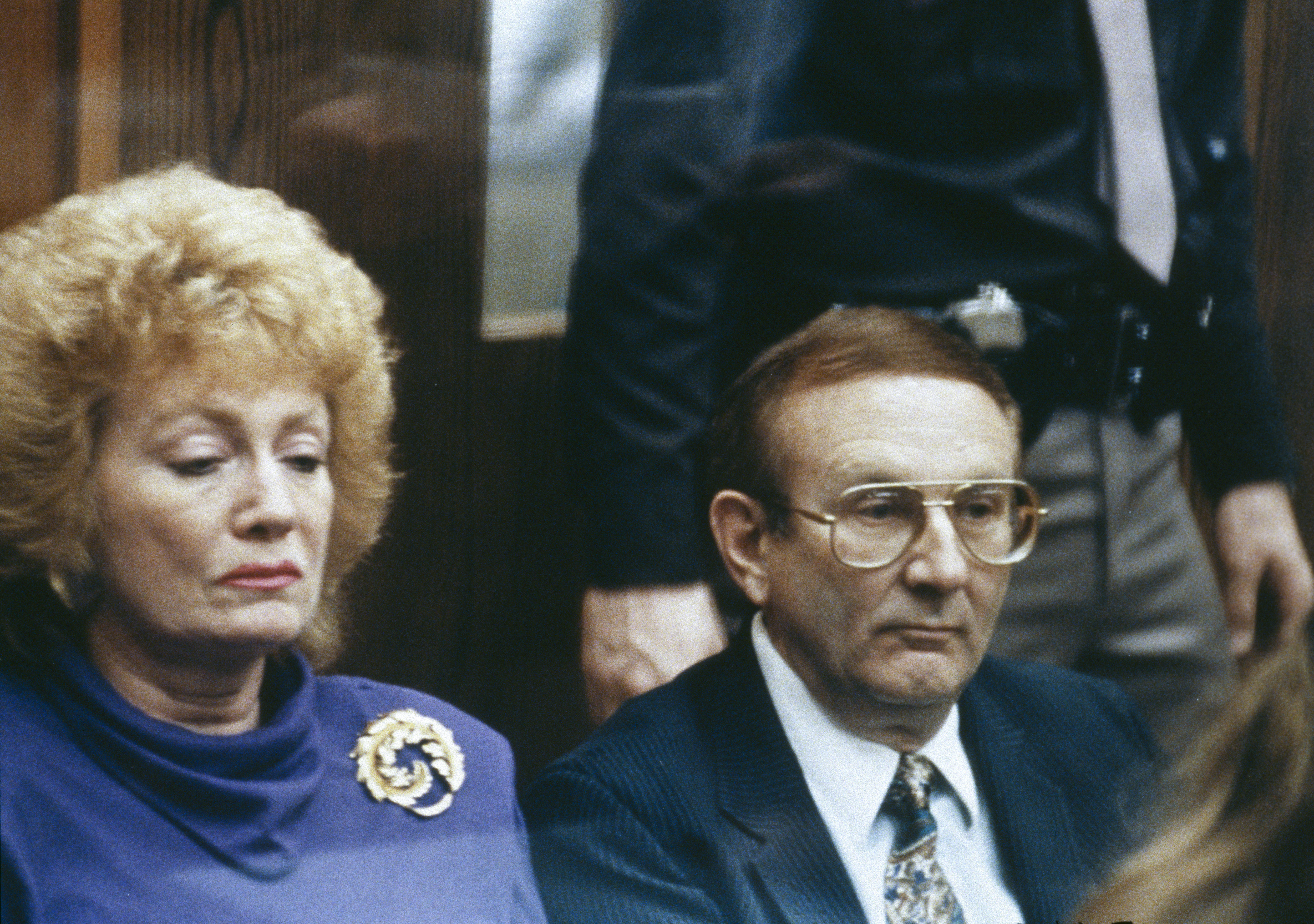 Shari Jordan and Lionel Dahmer at Jeffrey Dahmer's murder trial on January 30, 1992. | Source: Getty Images