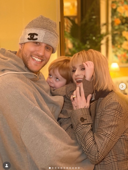 Back inside the warm glow of The Dorchester, Langford held the toddler in his arms as Osbourne leaned in beside them, the three of them caught mid-laugh for the camera. The little one peered out wide-eyed from between the two adults, looking very much at home in the moment. | Source: Instagram/kellyosbourne