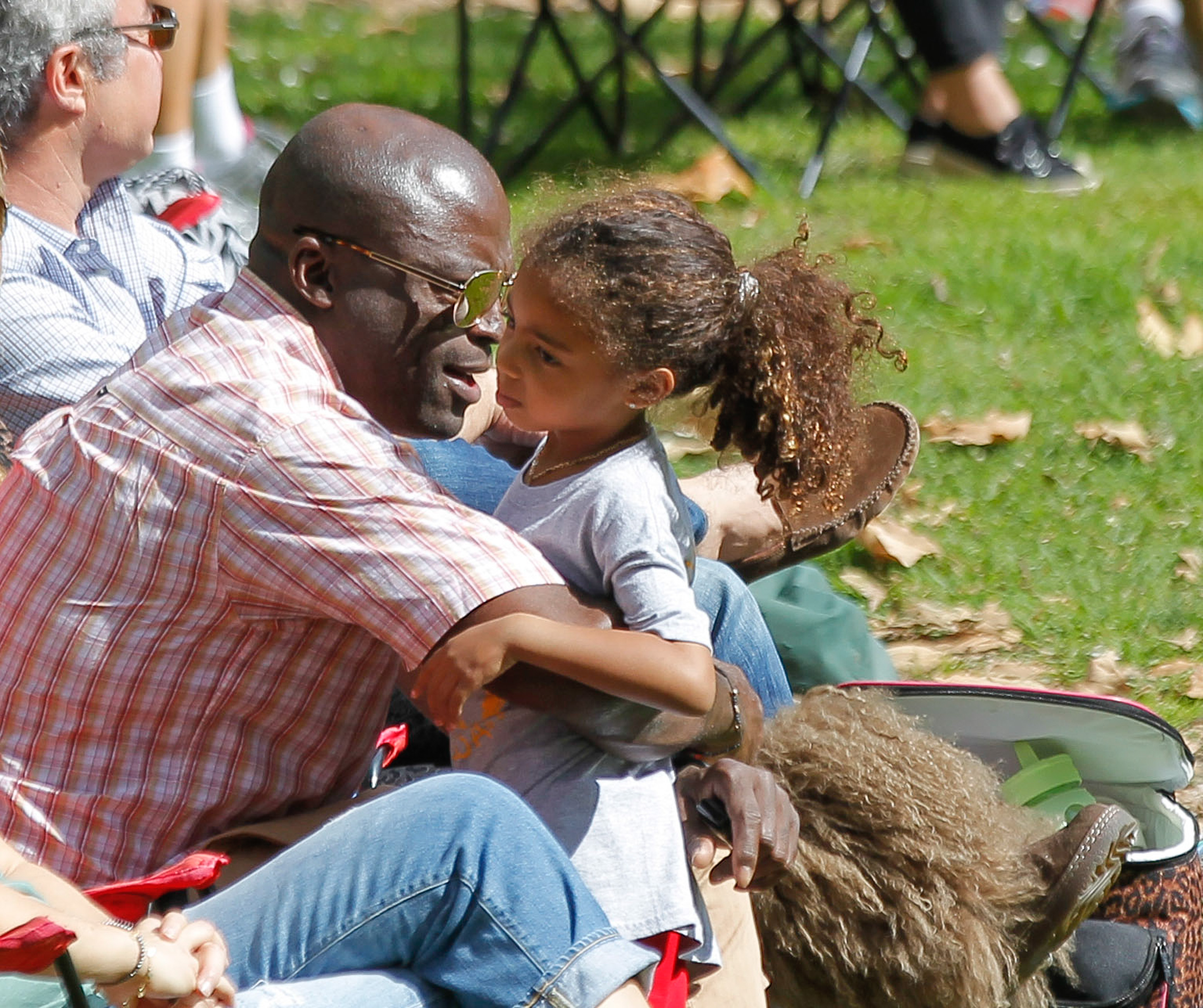 Seal and his daughter Lou Samuel spotted on February 22, 2014, in Los Angeles, California. | Source: Getty Images