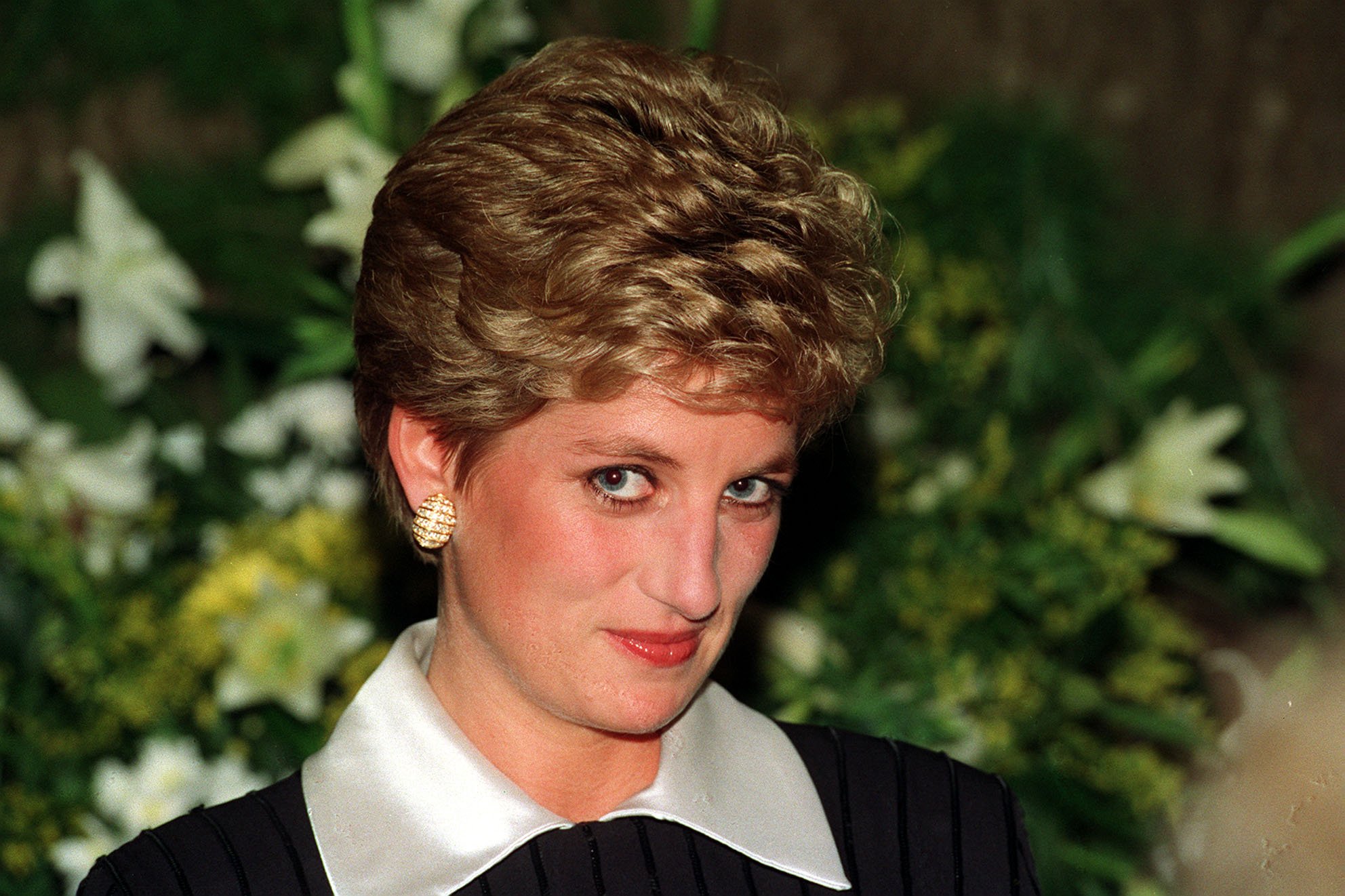 Diana, Princesa de Gales, en la Gran Final del Concurso Nacional de Piano Power World, el 27 de septiembre de 1994 en Londres, Inglaterra| Foto: Getty Images Diana, Princesa de Gales, en la Gran Final del Concurso Nacional de Piano Power World, el 27 de septiembre de 1994 en Londres, Inglaterra| Foto: Getty Images