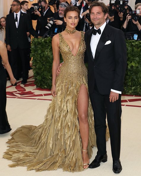 Irina Shayk and Bradley Cooper at the Metropolitan Museum of Art on May 7, 2018 in New York City | Photo: Getty Images