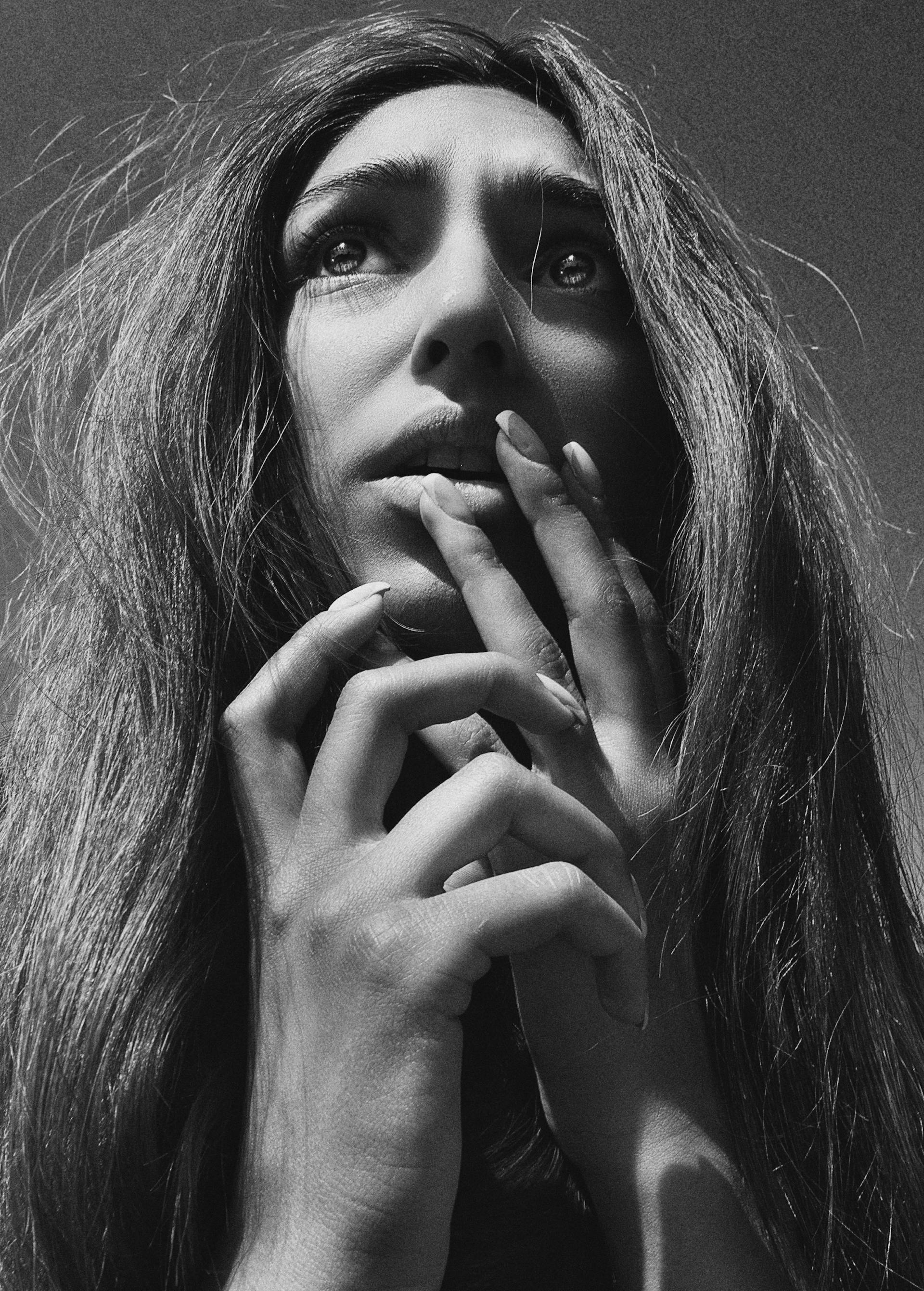 An anxious woman | Source: Pexels