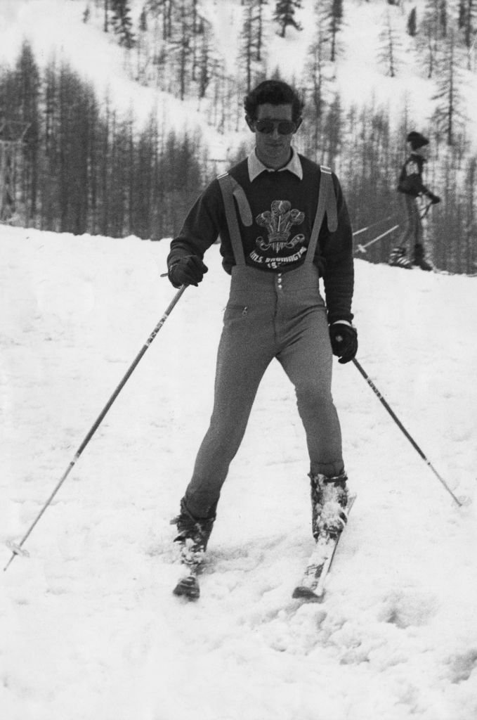 Prince Charles skis on the International Trials course at the Isola 2000 resort in the French Alps | Photo: Getty Images