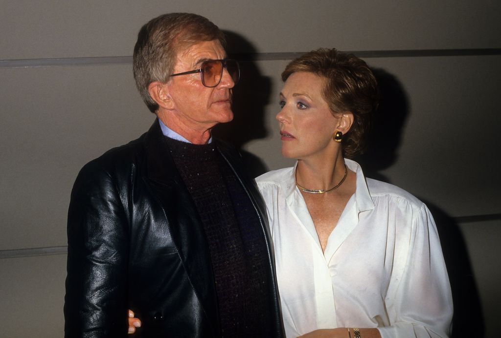 Blake Edwards and Julie Andrews pose for a portrait in circa 1985 in Los Angeles, California. | Source: Getty Images