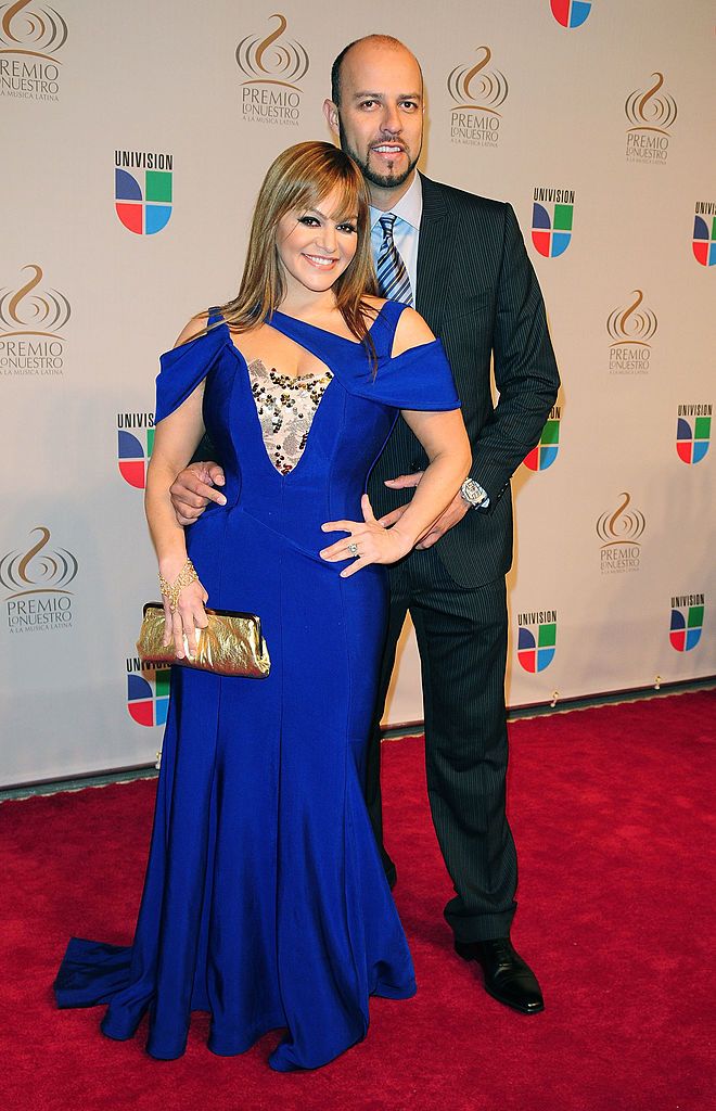 Jenni Rivera and  Esteban Loaiza at the Univisions 2010 Premio Lo Nuestro in 2010 in Miami, Florida | Source: Getty Images