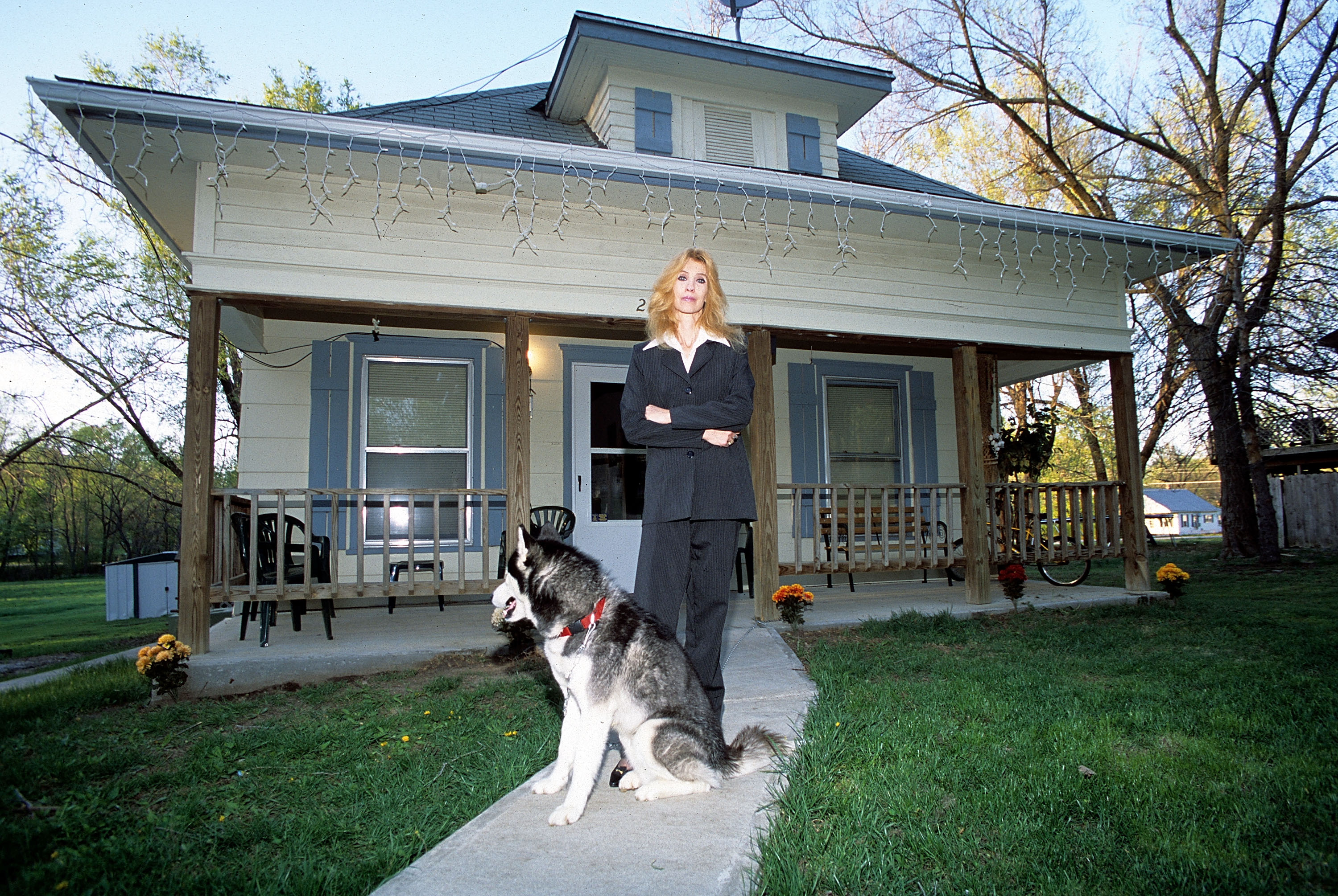 Eminem's mother Debbie Mathers during a portrait session outside her house in September, 2005 in Detroit, Michigan. | Source: Getty Images