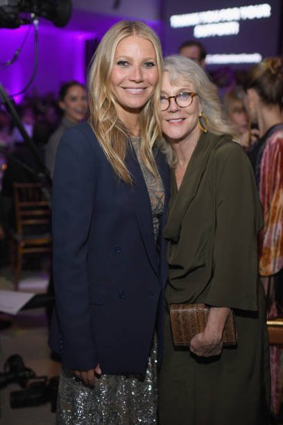 Gwyneth Paltrow and Blythe Danner at the 11th Annual Golden Heart Awards benefiting God's Love We Deliver on October 16, 2017 in New York City | Photo: Getty Images 