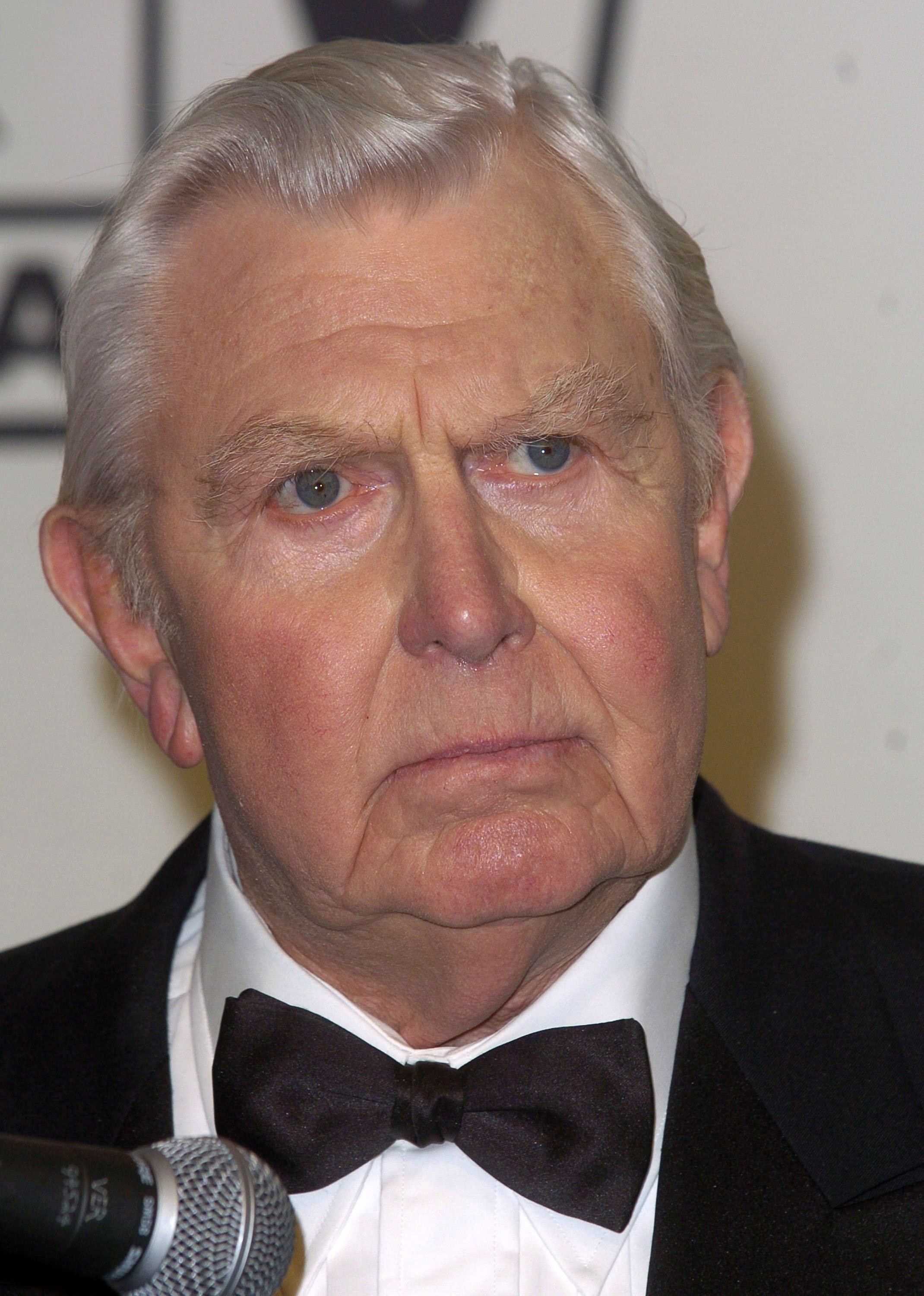 Andy Griffith, winner of the Legend Award for "The Andy Griffith Show" at the 2nd Annual TV Land Awards in 2004 | Source: Getty Images