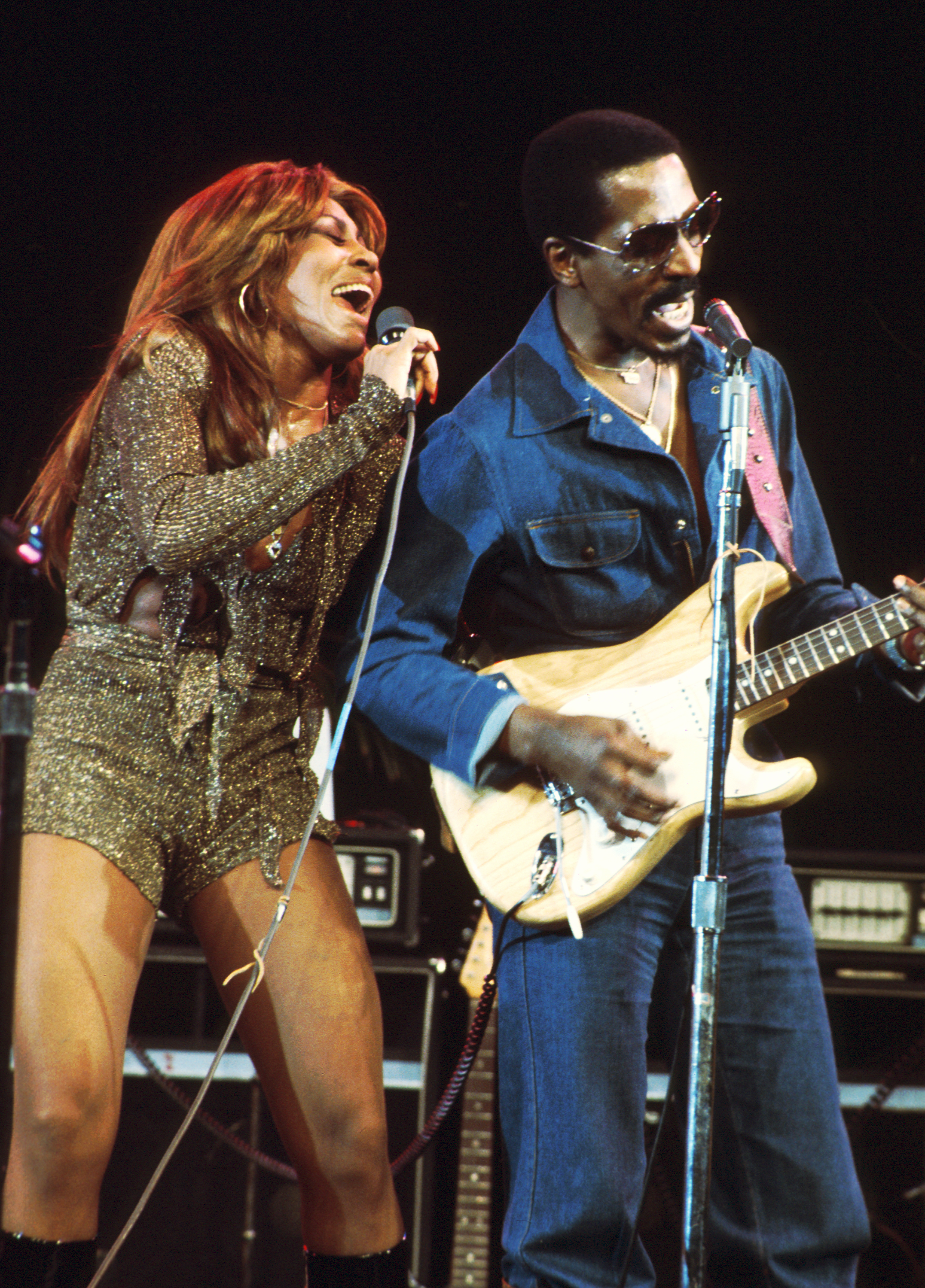Tina Turner and Ike Turner in Los Angeles, California on March 12, 1976 | Source: Getty Images