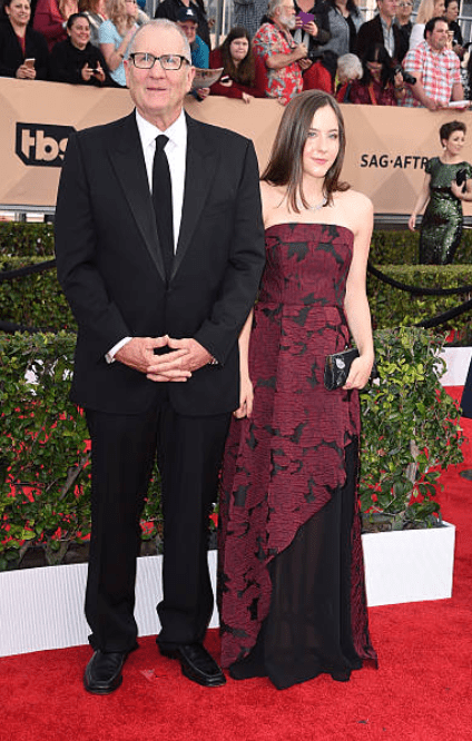 Ed O'Neill and his daughter, Sophia O'Neill pose on the red carpet at the 22nd Annual Screen Actors Guild Awards on January 30, 2016 in Los Angeles, California | Source: Getty Images (Photo by Steve Granitz/WireImage)