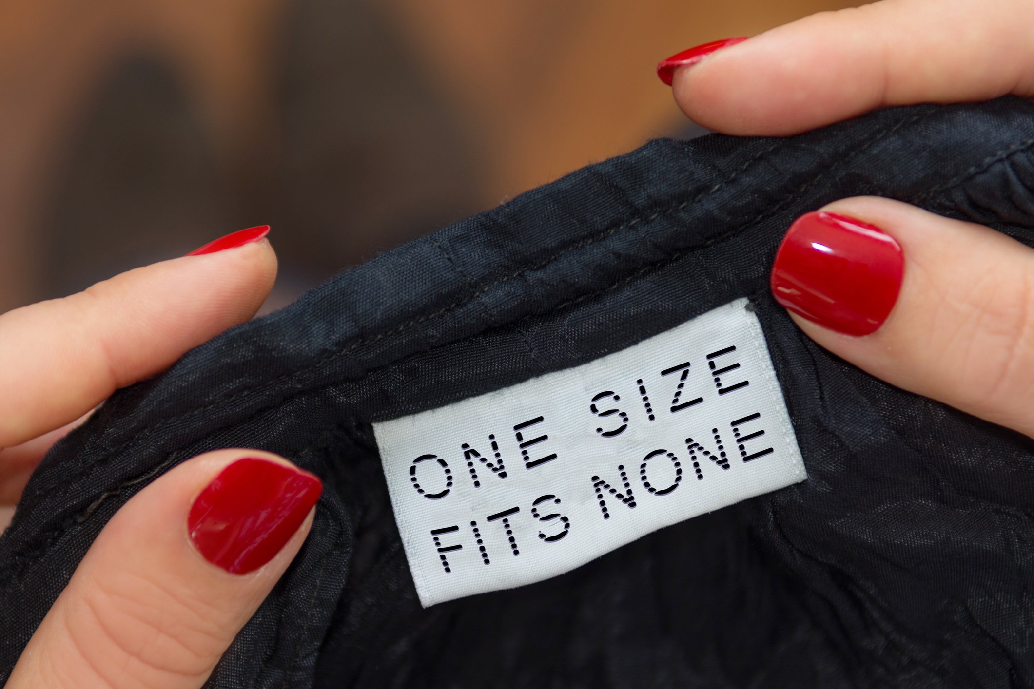 Eine Größe passt keinen – Etikett | Quelle: Getty Images 