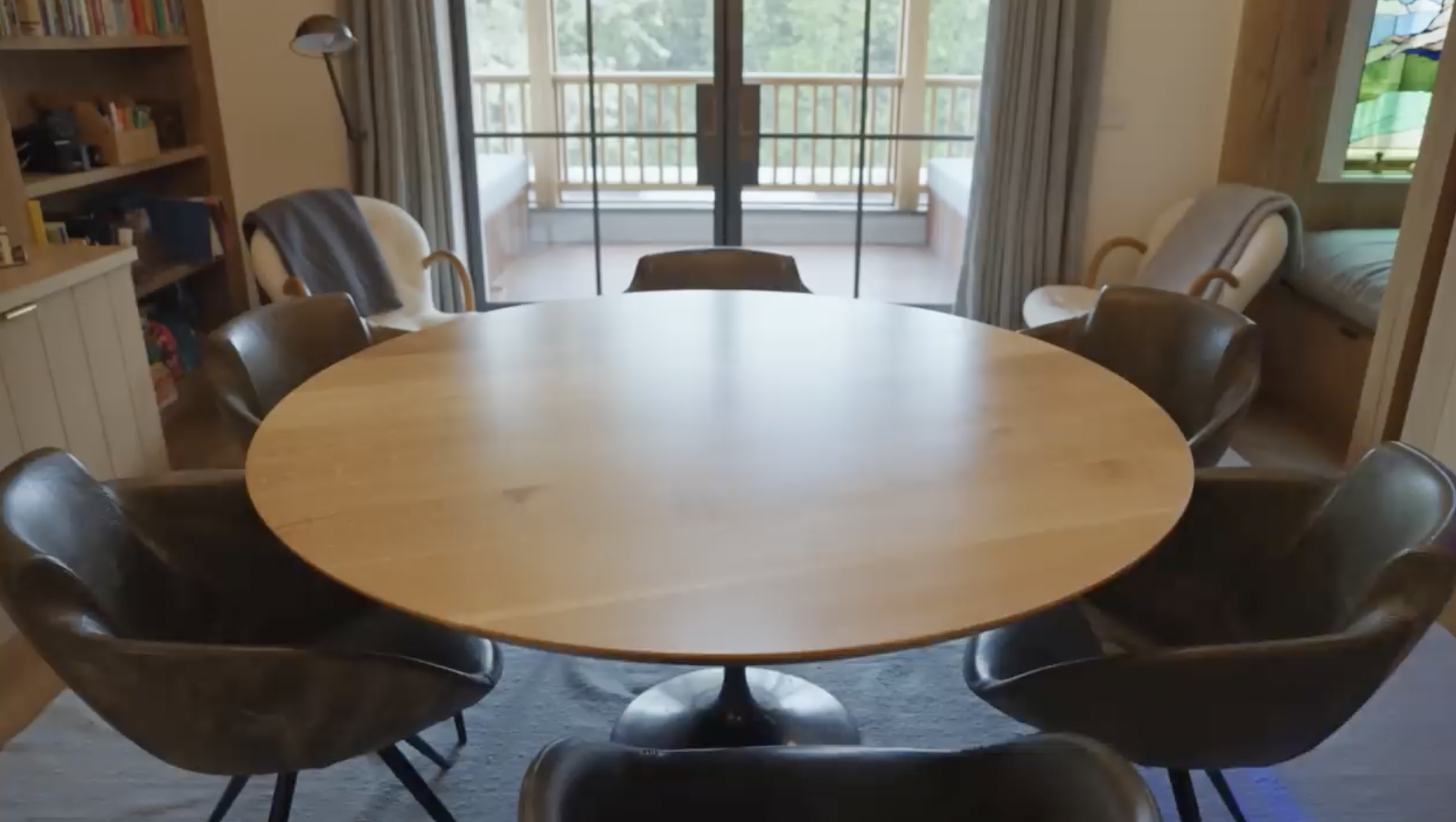 A look inside Jennifer Garner's home from a post dated September 3, 2024. | Source: YouTube/Architectural Digest