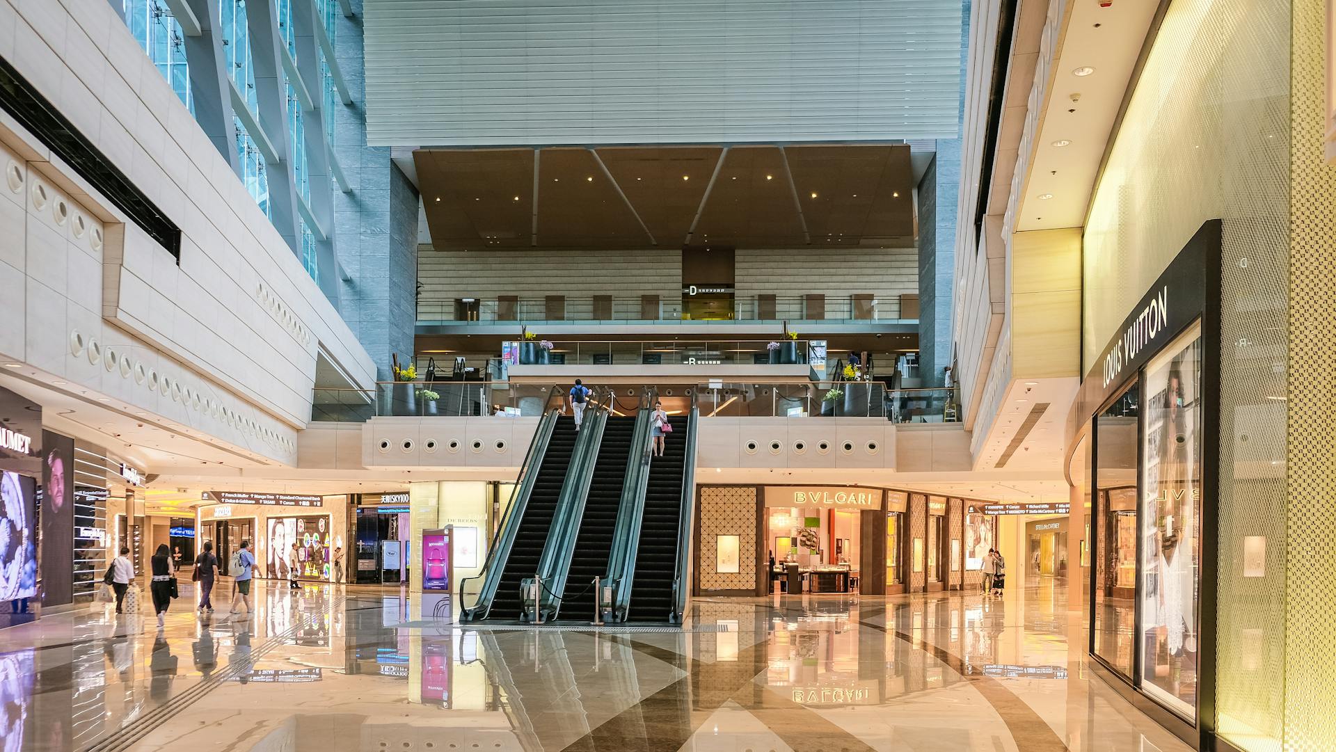 A shopping mall | Source: Pexels