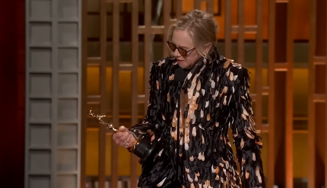 Amy Madigan holding her award as seen in a video posted on March 15, 2026 | Source: YouTube/ABC News