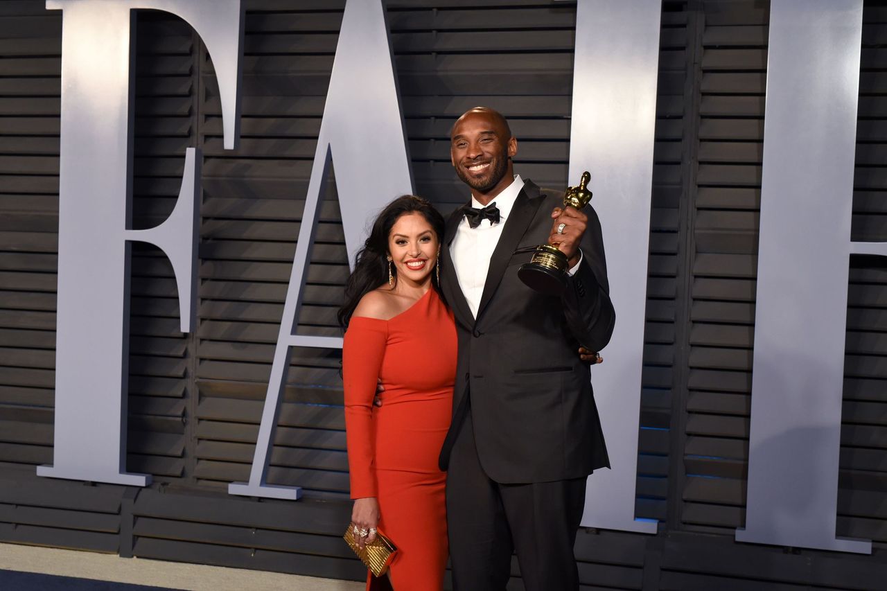  Vanessa Bryant and her late husband, Kobe Bryant at the 2018 Vanity Fair Oscar Party on March 4, 2018 in Beverly Hills, CA | Photo: Getty Images
