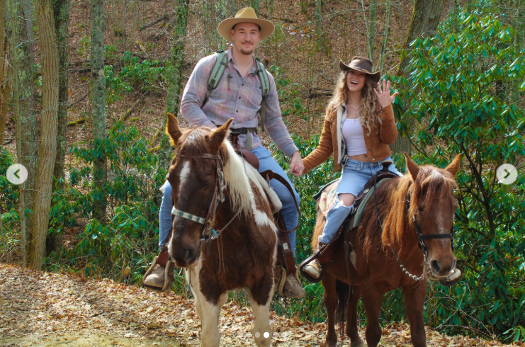 Rex Culpepper proposes to Savanna Morgan during an outdoor engagement in Highlands, North Carolina | Source: Instagram