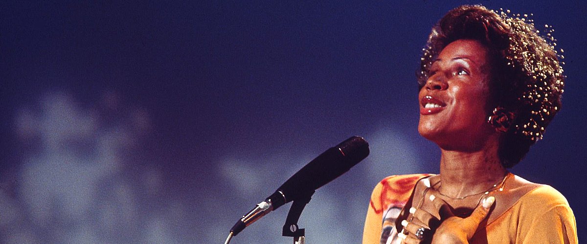 Minnie Riperton performs on Soul Train episode 155, aired 10/25/1975 | Photo: Getty Images