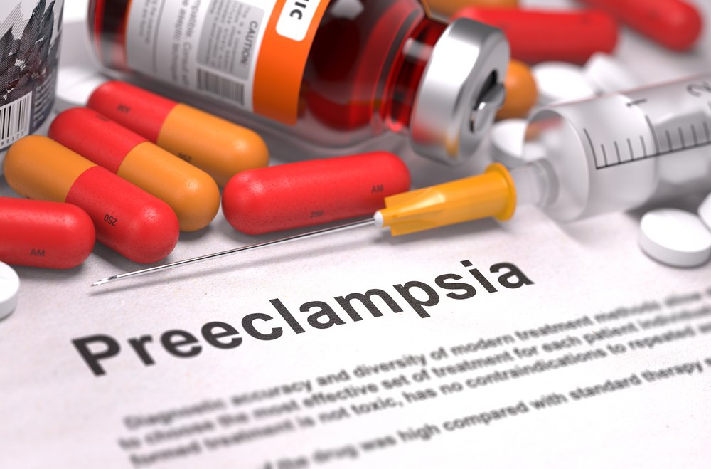 Preeclampsia. Informe médico con composición de medicamentos. | Fuente: Shutterstock
